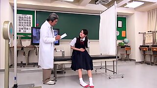 Liderlig japansk pige Riona Minami, Rin Momoi, Akira Matsushita, Chie Maeda i hotteste små patter, college jav video