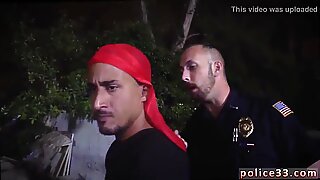 Sexy gay men cop The _homie _takes the easy way